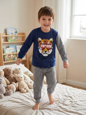 пижама на ( 5-8 лет) с начесом  